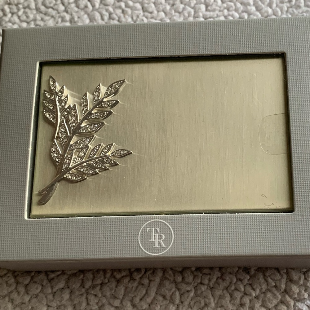 TR Rhinestones leaves design business card